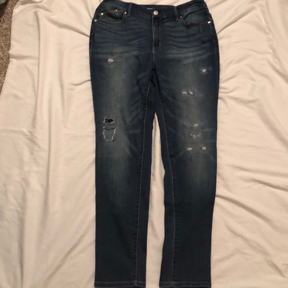 Chico's Denim - Woman’s platinum jagging’s by Chicos skinny jeans